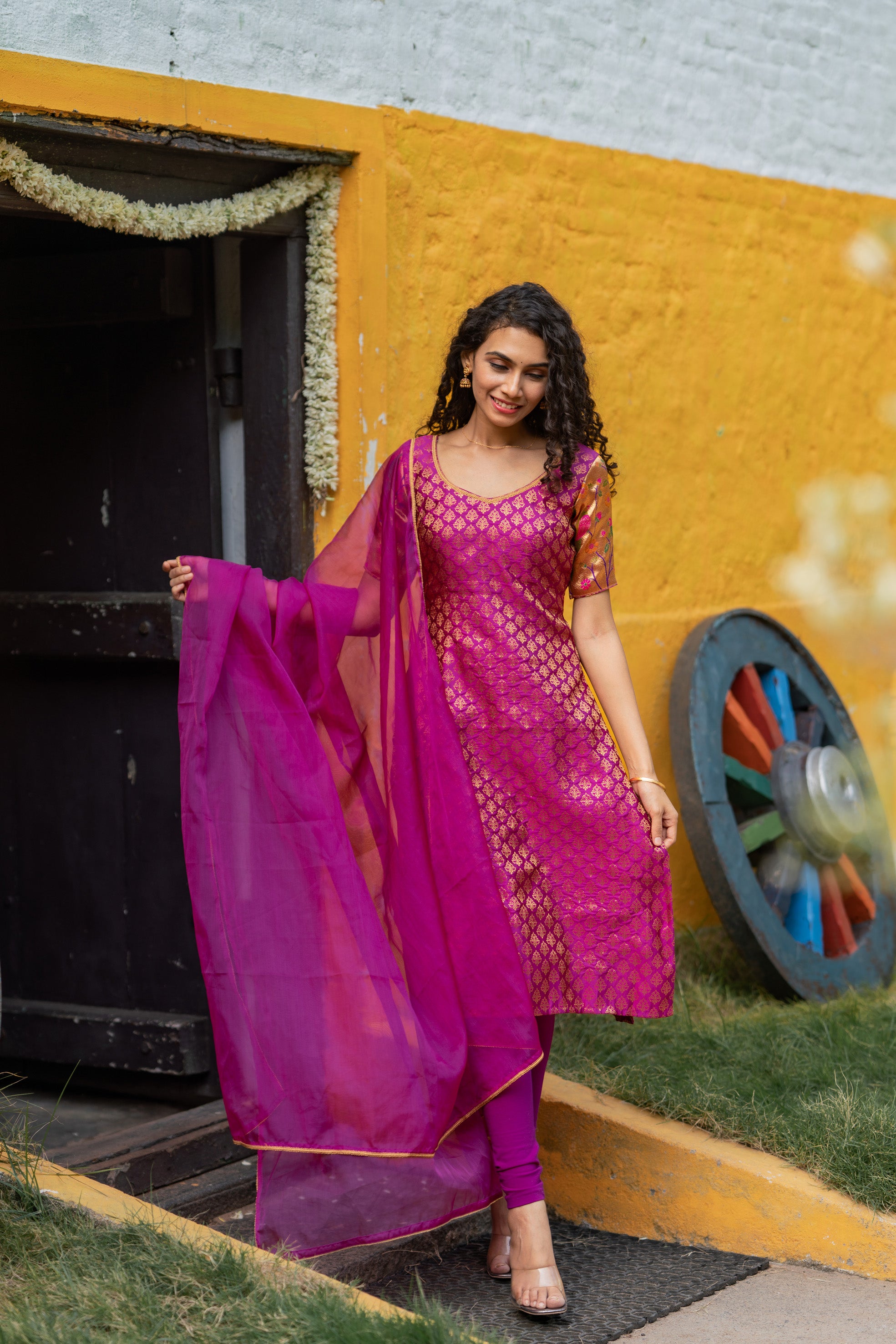 Ethnic Sets - Upto 50% to 80% OFF on Kurta Sets & Salwar Suits Online for  Women at Best Prices in India | Flipkart.com
